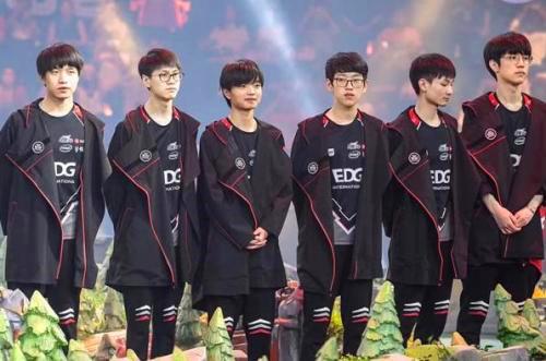 国不仅作为 国不仅作为