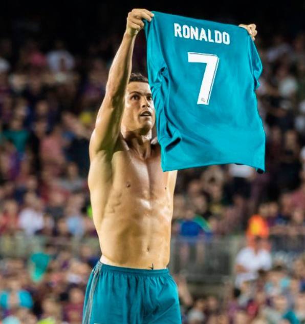 埃泽在水晶 埃泽在水晶