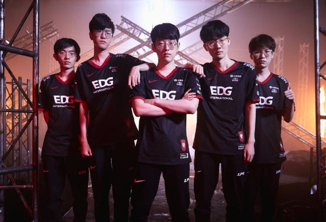 再回到外线 再回到外线